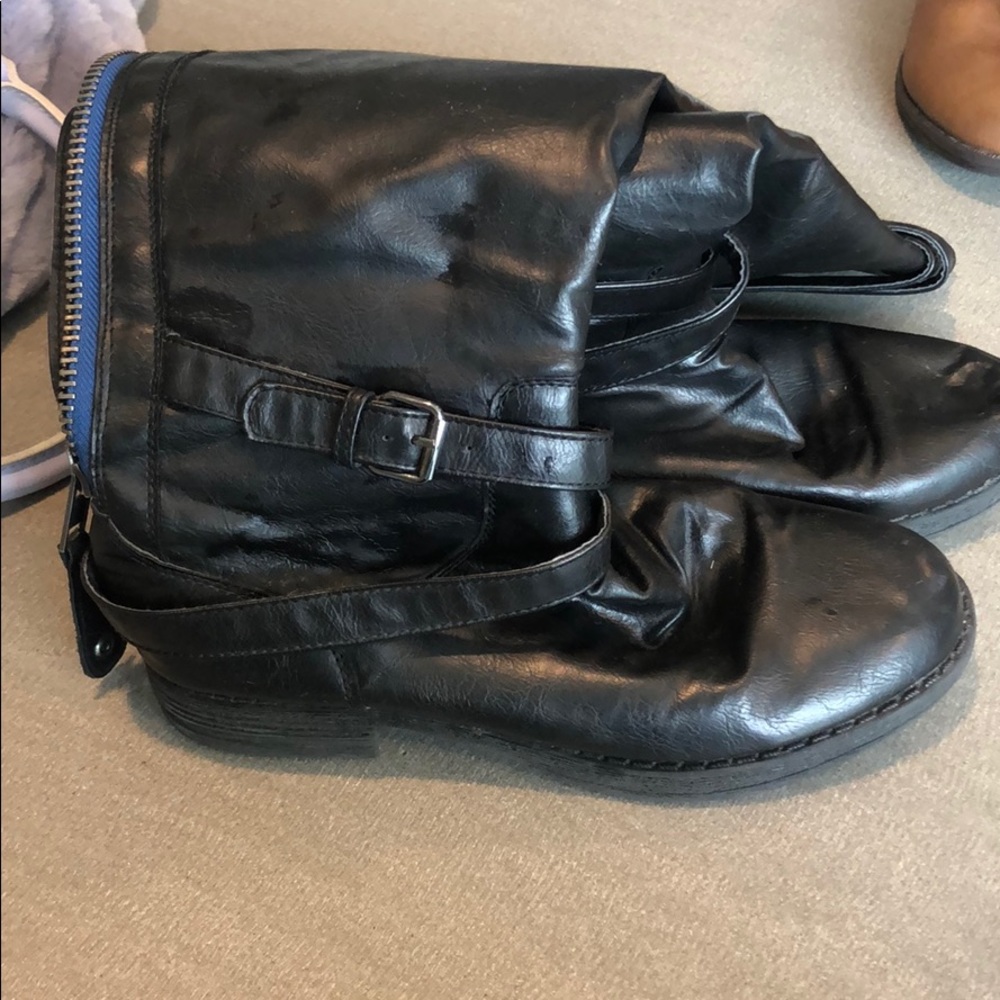 Black boots
